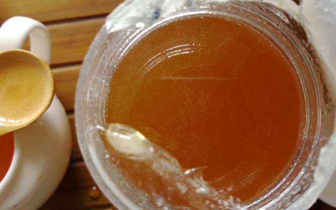 芝麻蜜的作用與功效及食用方法 芝麻蜜