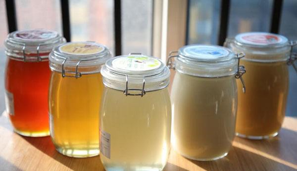 蜂蜜花期表大全(蜂蜜有哪些種類,分別是什么時候有) 蜂蜜花期表大全(蜂蜜有哪些種類,分別是什么時候有)