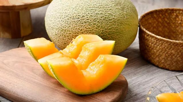 哈密瓜是涼性的嗎(常見(jiàn)的涼性水果) 哈密瓜是涼性的嗎(常見(jiàn)的涼性水果)